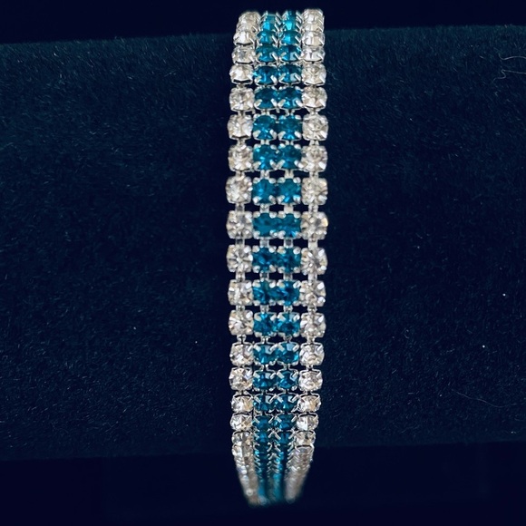 Shiny Inlaid Zircon Bracelet - Picture 4 of 5